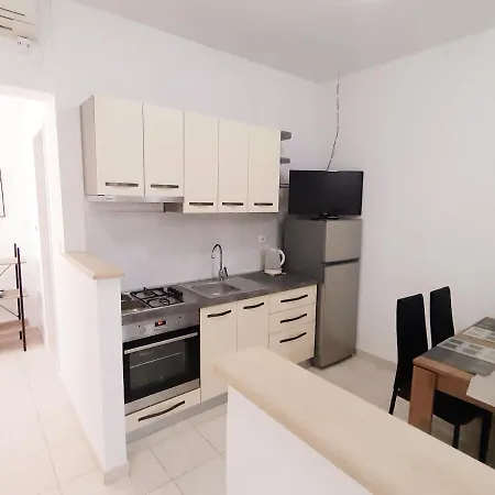 Mojmir 1 Завалатица