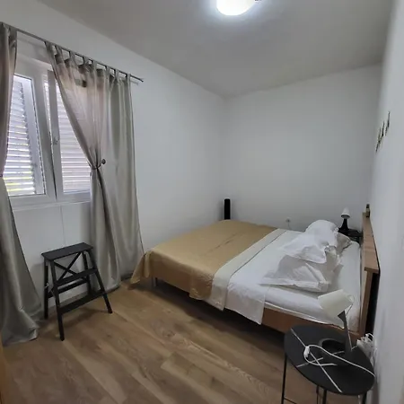 Mojmir 1 Apartman Zavalatica