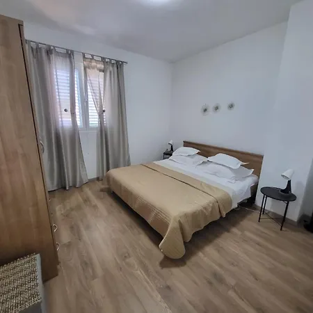 Mojmir 1 Zavalatica