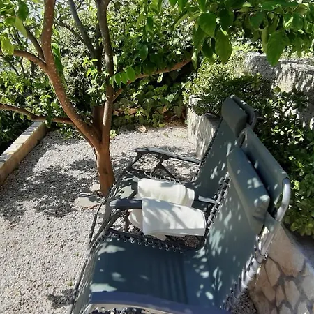 Mojmir 1 Apartment Zavalatica