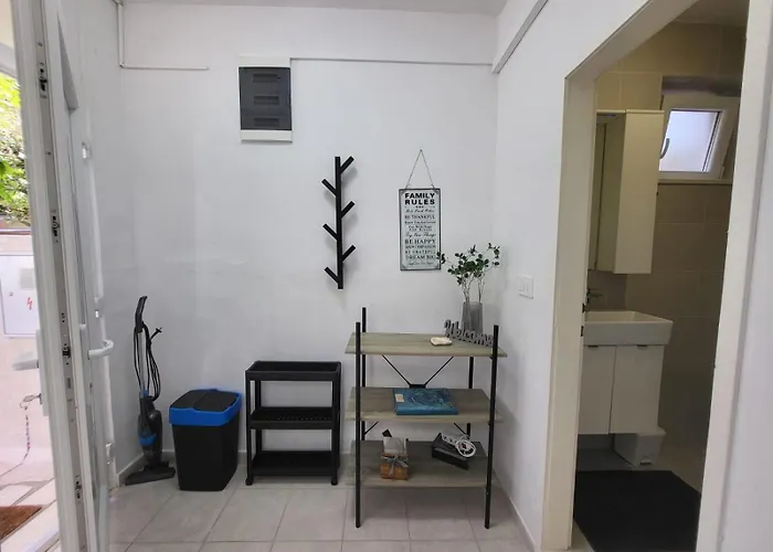 Daire Mojmir 1 Zavalatica